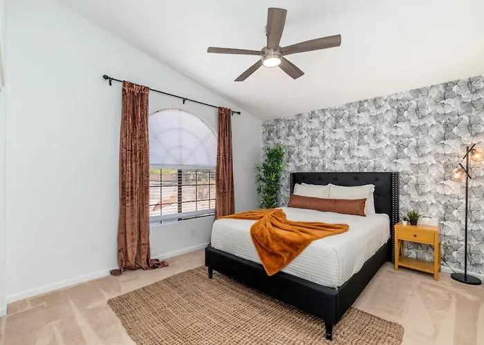 Luxury Scottsdale Retreat Heated Pool And Mini Golf Ferienhaus *